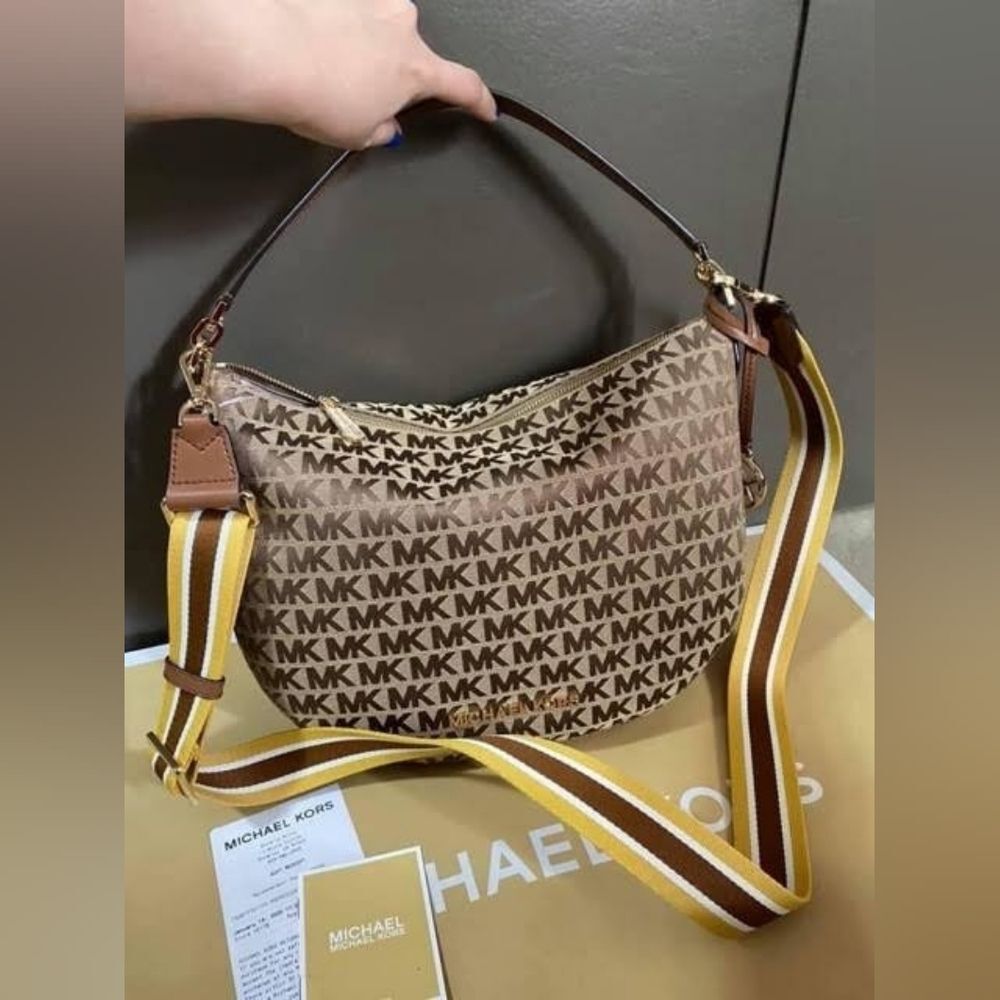NEW Michael Kors MK Designer Bedford Hobo Bag Tan jacquard Purse Bag Crossbody